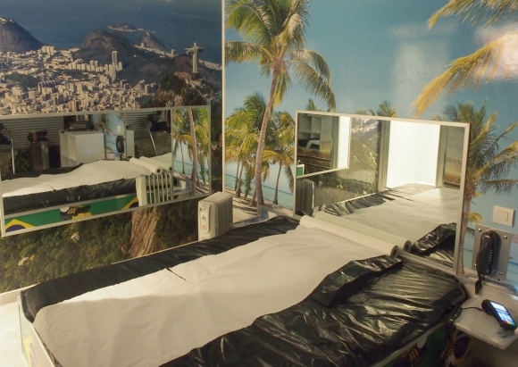 The differences between French and Japanese love hotels can be downright frightening