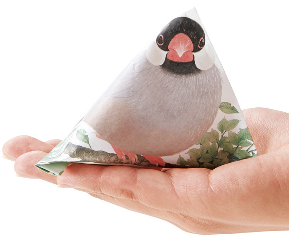 Give gifts in Japanese origami-style bird envelope pouches!