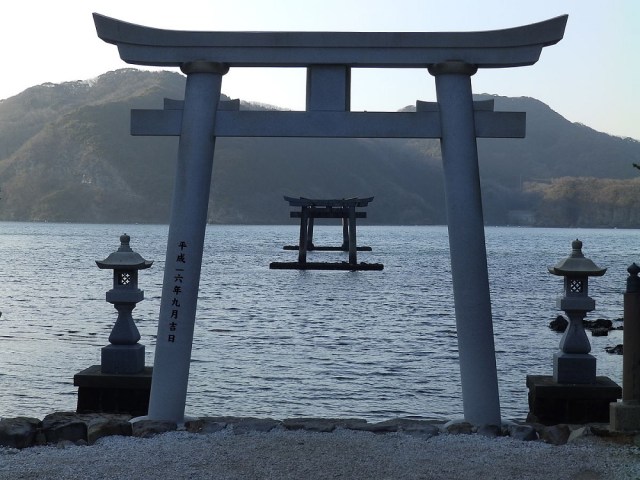 Real-life Ghost of Tsushima shrine announces ban of all “tourists,” but there’s some fine print